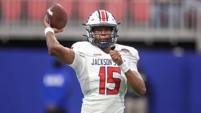 We done playing on the general top like he ain’t that dude? The respect sholl ain’t as loud as the disrespect. I been said dude was gone carry us, and he hasn’t came up short. Let’s talk about it
21/30
314 passing yards 
4 TDs 
No INTS
12 carries 120 yards 1TD
He’s Him
MVP🤟🏾