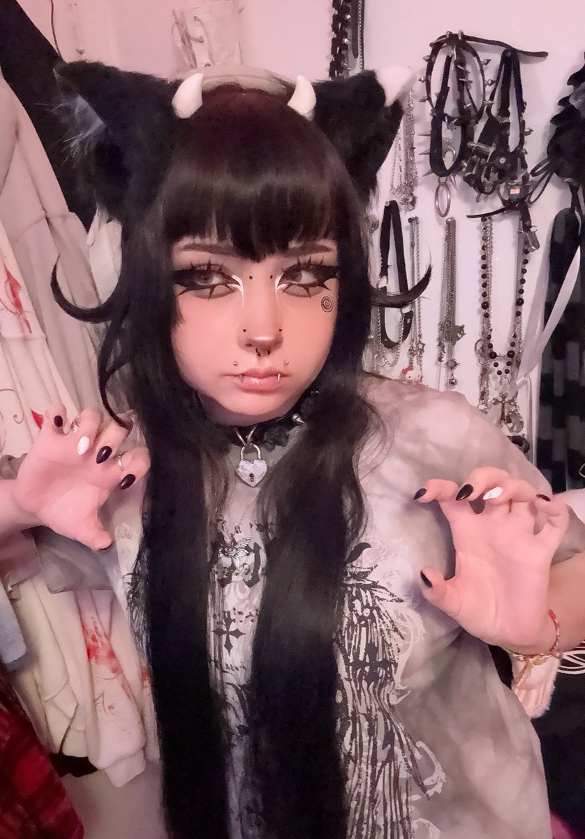 more silent hill f

twitch.tv/soniyoru