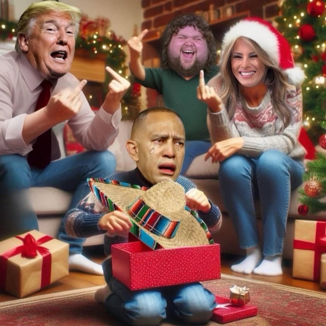 CHRISsW0RLD's tweet photo. Christmas in October https://t.co/XBZalaikRs