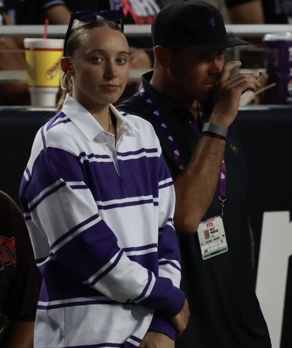 9uckles's tweet image. she’s so gorgeous wow 😍😍😍