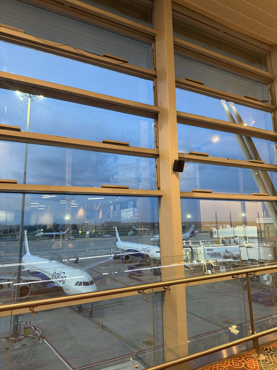 anishaah_'s tweet photo. finally blr! https://t.co/J7Vt4lMHmh