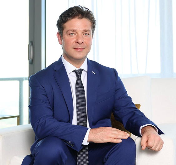 BREAKING: 🚨 New Candidate emerges in Florida's 25th with one goal, REMOVE Debbie Wasserman Schultz.

Married to a Legal immigrant, businessman and entrepreneur Michael Carbonara has focused his campaign on STRONG BORDERS, affordable health care and ENDING government corruption.