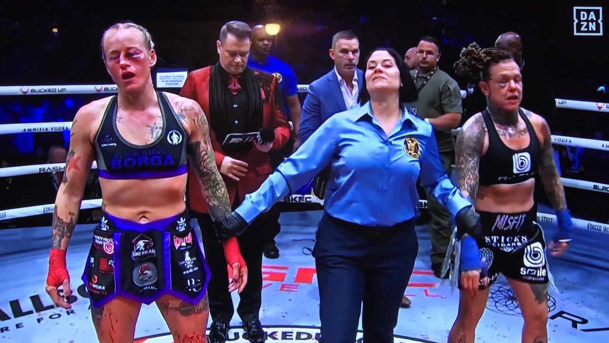 #BKFC82 😬😬😬😬😬