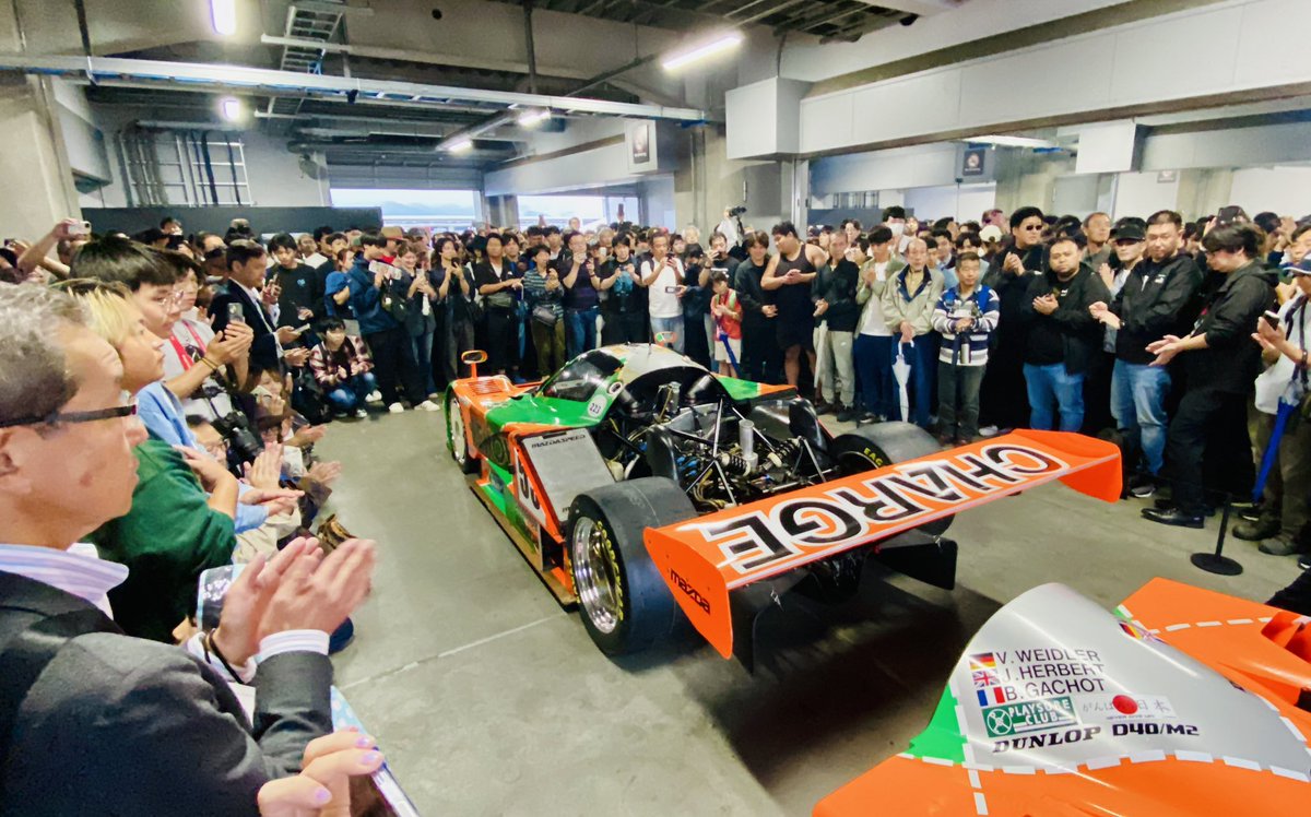 SOK_Japan's tweet photo. 🚗💨【MAZDA FAN FESTA 2025 @富士スピードウェイ】 Support Our Kidsのアルムナイが能登・北陸応援ブースを出展中！
「当時いただいた支援を、今困難な方へつなげたい」その想いで、 ✅特産品・工芸品販売 ✅現地の今を伝える展示 を実施しています。
本日15時まで！ぜひお立ち寄りください✨ https://t.co/hBRr2upJ90