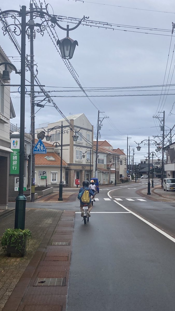 tabi_colo's tweet photo. おはようございます😄
本日 #千里浜 は曇り
今朝方は雨パラついていましたが
今は曇り
千里浜の向こうに
うっすら希望の青空が

#千里浜なぎさドライブウエイ
は全面走行OK🙆‍♀️

#家族 の #思い出旅行 にも
#トゥクトゥク と #EVバイク
気持ち良く千里浜楽しめますよ😊

#タビコロ
#石川県
#金沢
#羽咋市 https://t.co/iTI89Mnp1k