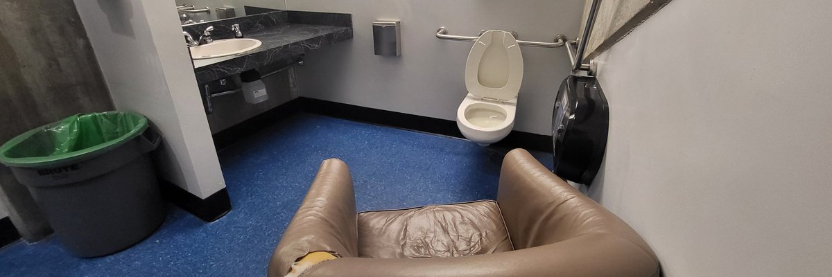 Sillypuppyboy_'s tweet photo. New banner just dropped
(Yes, I made out with fine shyte in the bathroom of cuckoldry at a KoRn concert) https://t.co/XCgItjBtRZ