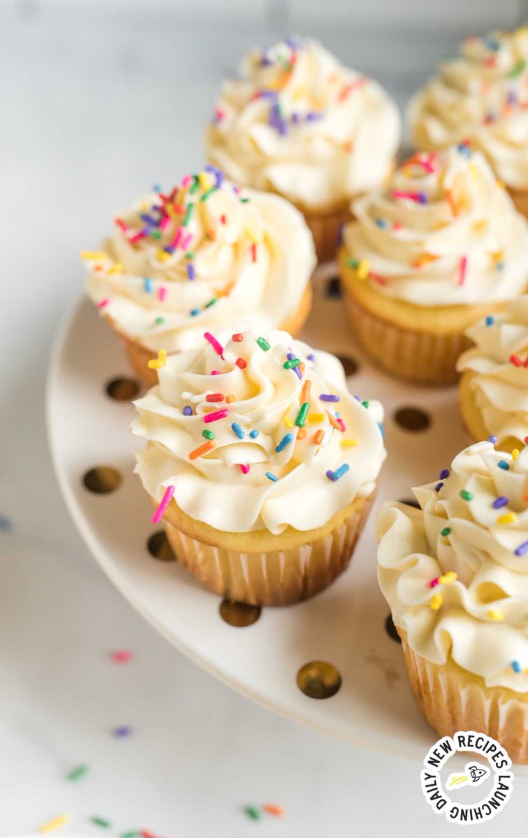 -Josiah had made some vanilla cupcakes then put them on the table .- 

"Feel free to take one and enjoy it. " He smiled.