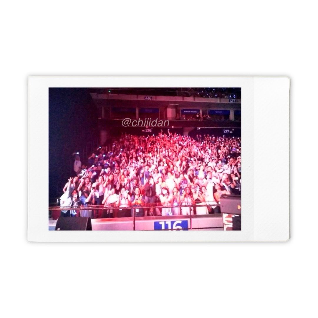 chiiidan's tweet photo. The class photo (section 216) and our cutie photographer 🥹 

#SS10inManila #shindong @SJofficial @pulpliveworld https://t.co/IjPnTvFsjG