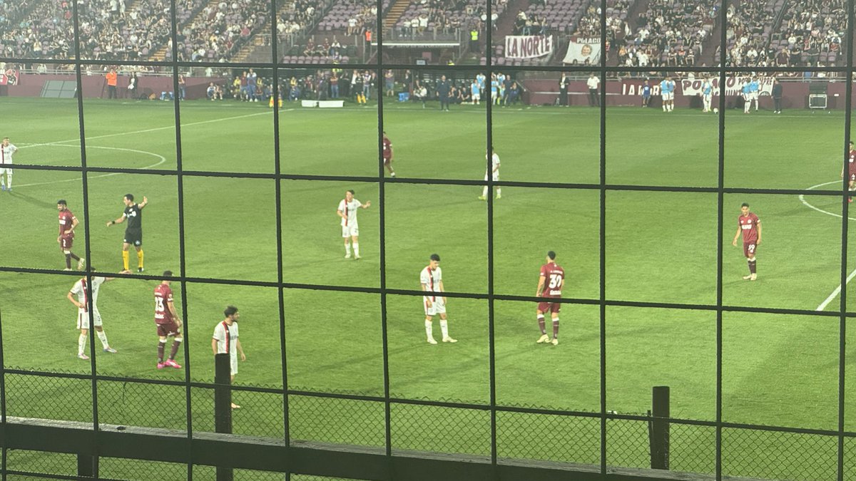 Lo que se acaba de errar Gulli.

Desde hace rato, #SanLorenzo merece el empate frente a Lanús.