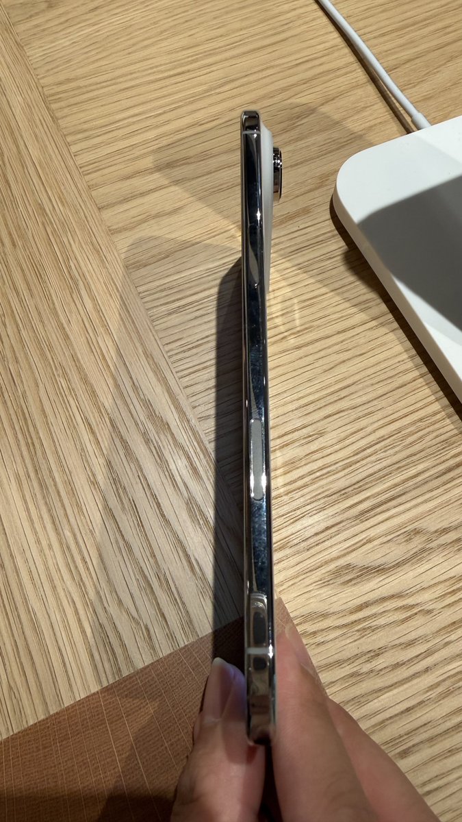 【ユッキーページ】 Y-3 (ワイスリー) 胸ロゴ プルオーバー パーカー CLASSIC CHEST