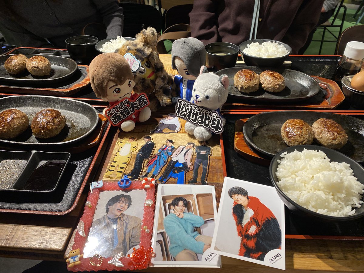 Aぇ担のお友達親子とお出かけ♡
ファミクラストア行ってからのー
早め晩ごはん🍴

まさかの御堂筋線乗れないというアクシデント💦
急遽四つ橋線で向かったけど、大混雑😭😭
遅刻してごめんねぇー

久々に会ったけど、
色んなGの話で盛り上がり😂

最後は衝撃的なニュースで😱😱

また遊ぼうねー!!♡