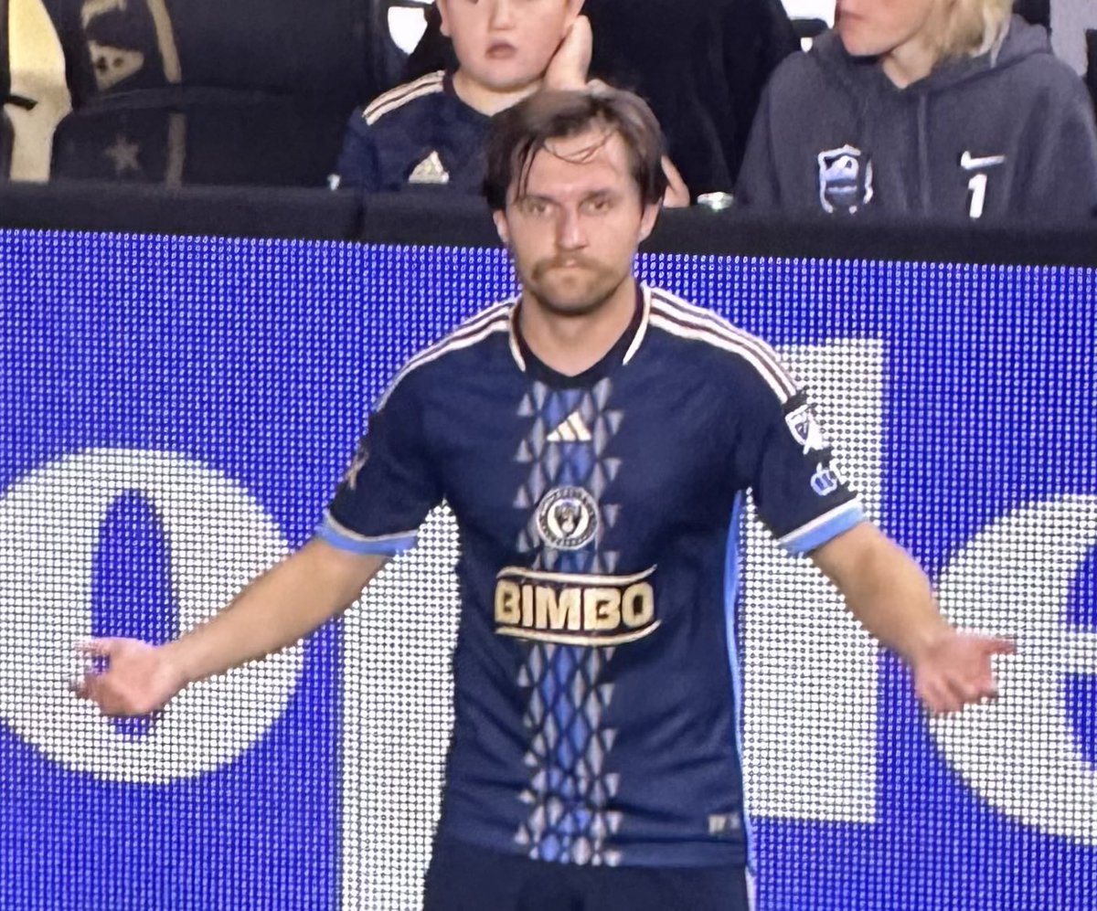 Indy and Bradley Carnell just won the Suporters Shield 👏🏽👏🏽👏🏽

#allforcity