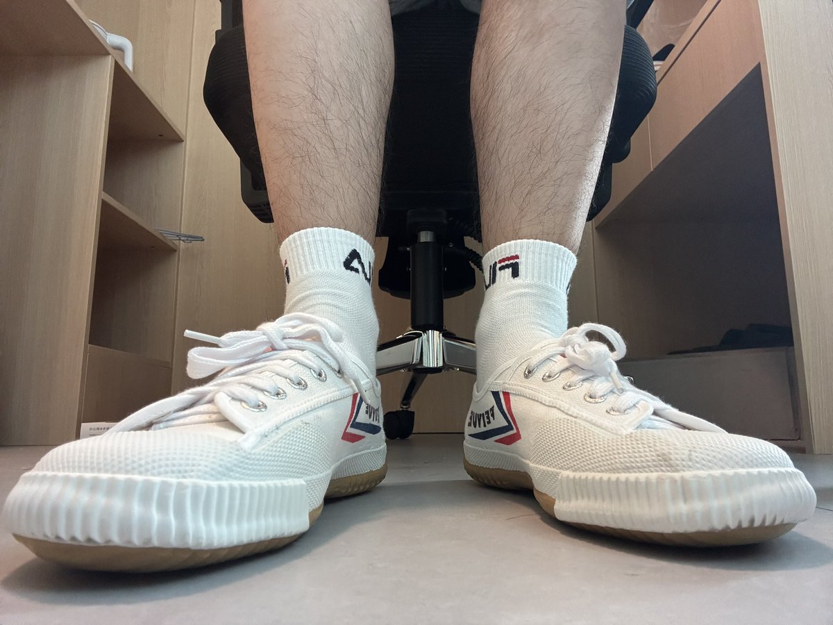 想喝星巴克 tweet media