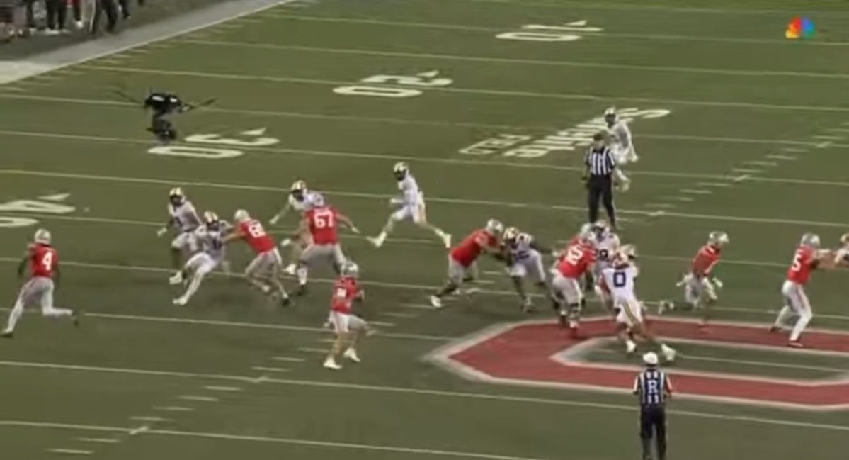 JorshP's tweet image. Still can’t get over this play action that led to Carnell Tate being wide open on his 44-yard touchdown reception following a great move by the future first-round NFL draft pick in one-on-one coverage.
Five (5!) Minnesota players bit on the fake to Jeremiah Smith.