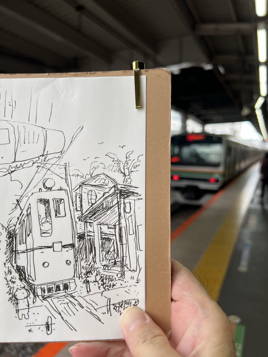 戸塚なう。
比較的空いてる湘南新宿ラインのボックスシートでずっと落書きしていたかったよ。 