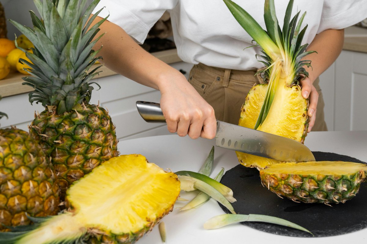 cookwarehouseco's tweet image. Precision. Freshness. Craft. 🍍🔪
Chef-worthy tools → thecookwarehouse.com
#TheCookwareHouse #ChefInspired #KitchenPrecision #CulinaryCraft