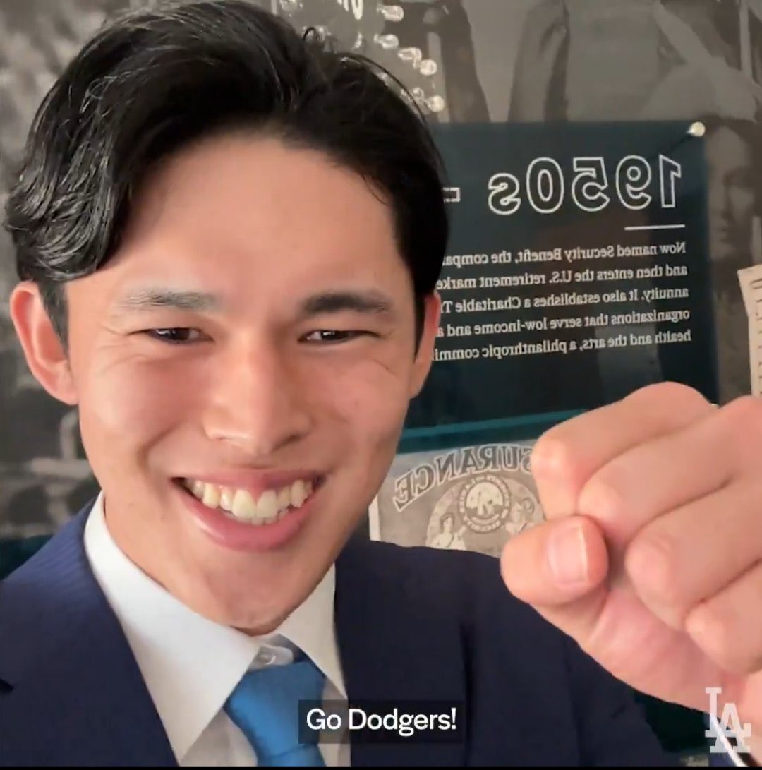 randi9320's tweet image. My closer