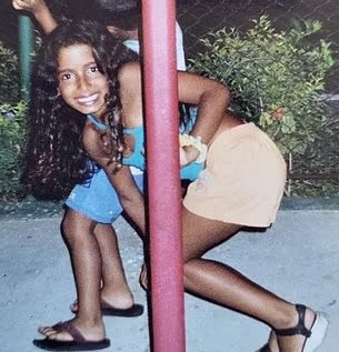 aricantsingh's tweet image. they calling anitta white on the tl again… there’s actually no way anyone thinks this is a white person