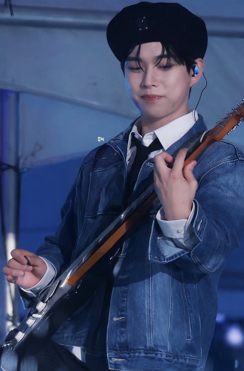 #LUCY #최상엽 251003 대학가요제

손꾸락마저 귀여우면 진짜..🥺