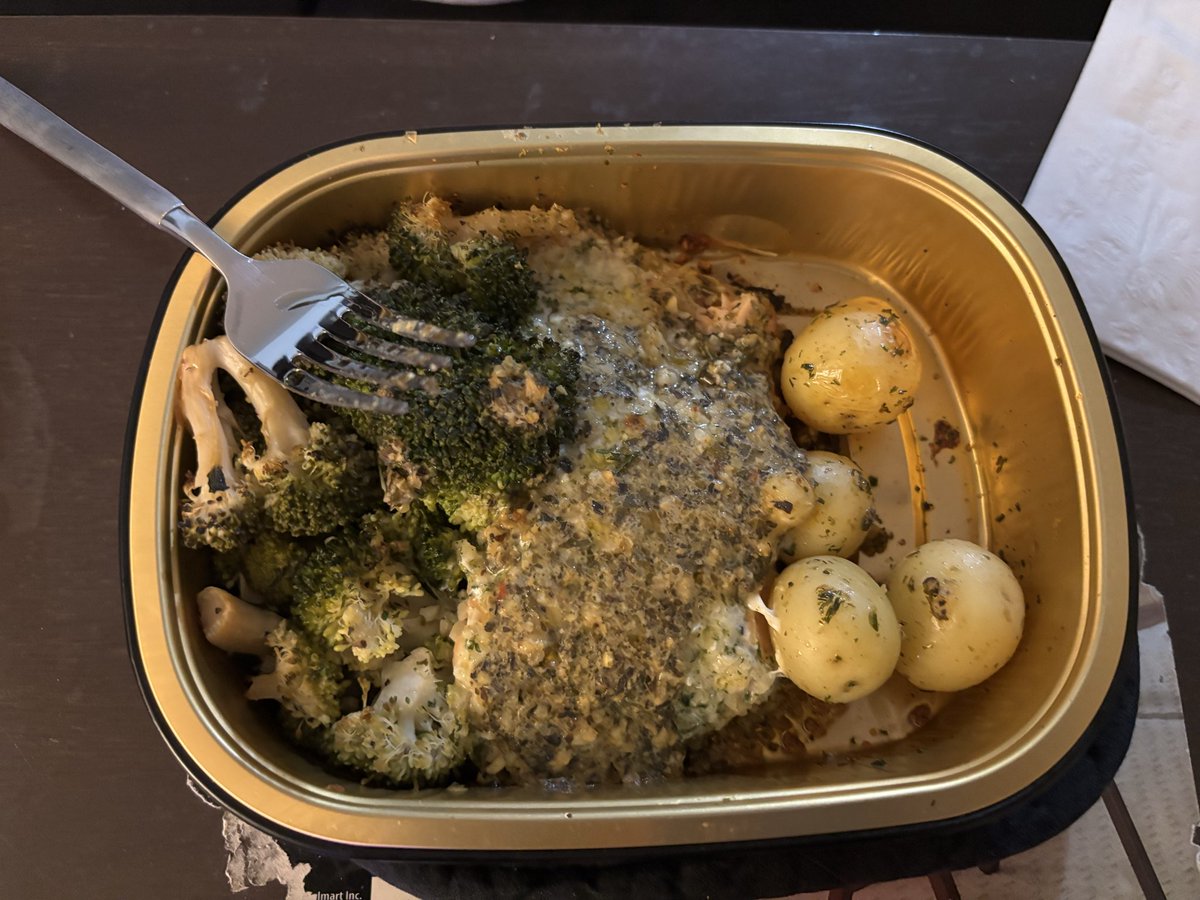 zapharatu's tweet photo. Today I walked about 2 miles to Slaughter Creek in South Austin and then baked some garlic pesto salmon. https://t.co/brAl0Ai1Ip