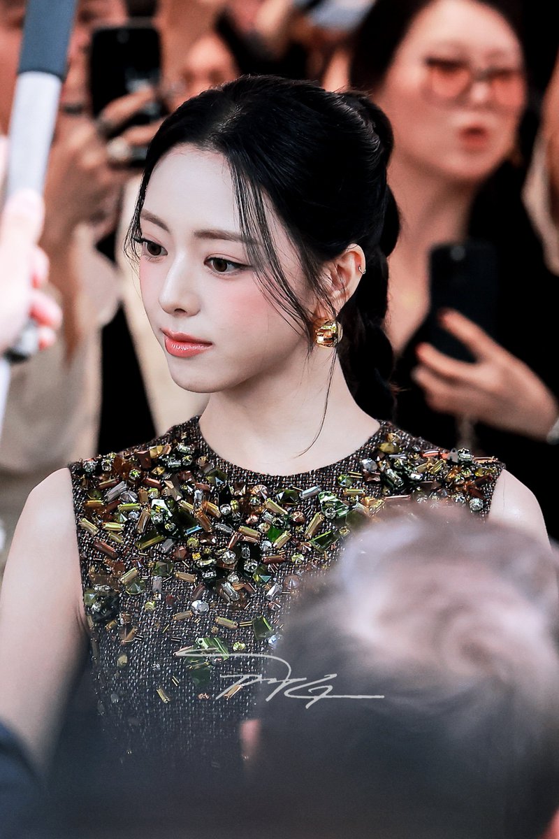 pjg920's tweet image. 250924 밀라노 패션위크 펜디 SS26
#ITZY #있지 #YUNA #유나 #YUNAxFENDISS26 #YUNAxMFW25 #FENDISS26 @Fendi @ITZYofficial