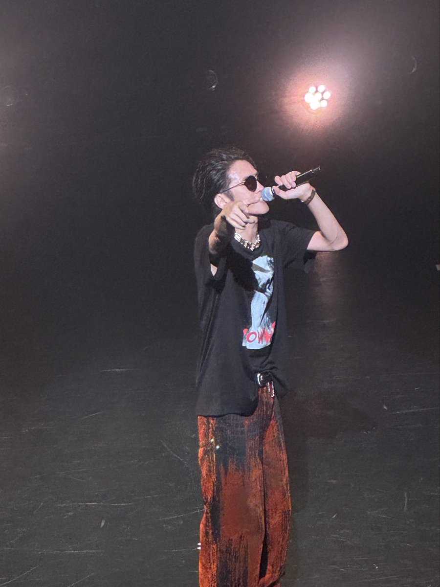 kansuco's tweet image. ラスト 新曲MV撮影という貴重な体験をさせて貰いました☺️
今回、息子は2階、私は１階で参戦🔥
本当に楽しくて このままずっと……て思う一時でした😌
次はツアーMoment🎼💞
その前に第48回 飫肥城下まつりも有りますね🐉写真は2階から息子が撮ったものになります📸
#TOC #Hilcrhyme #TOC生誕祭2025