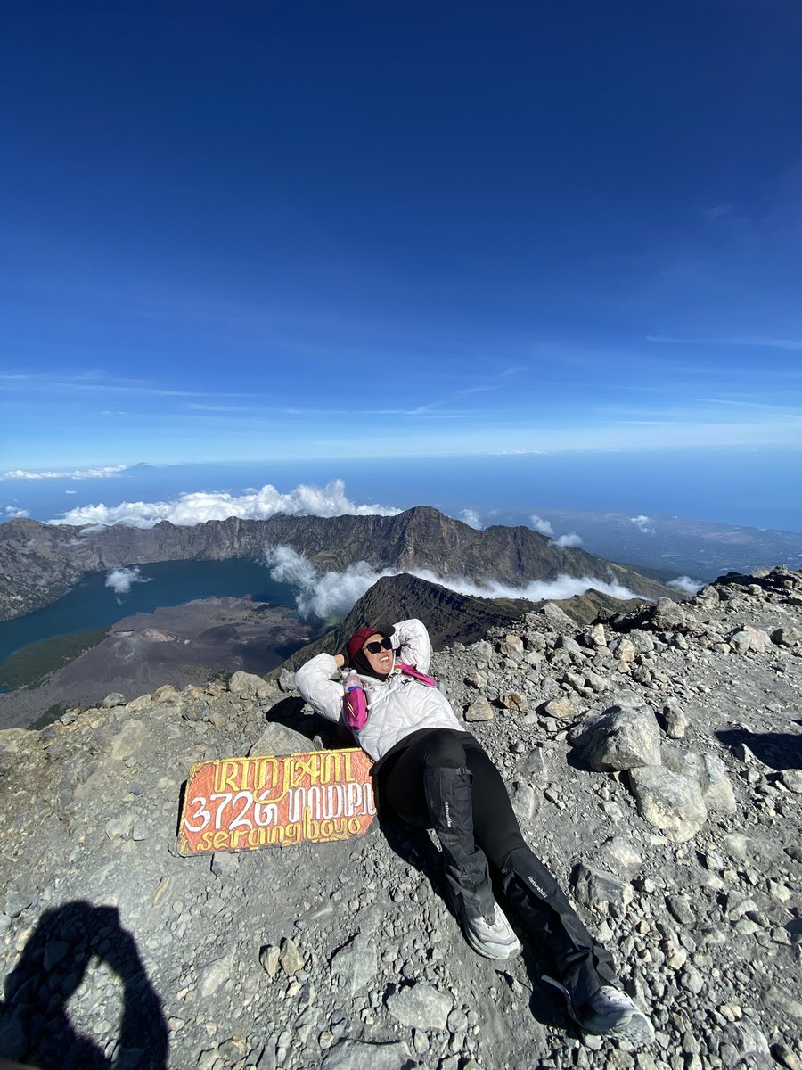 icha_chom's tweet photo. My #1 Seven Summit of Indonesia🇮🇩🙌🏻 https://t.co/GRyfxduKxJ