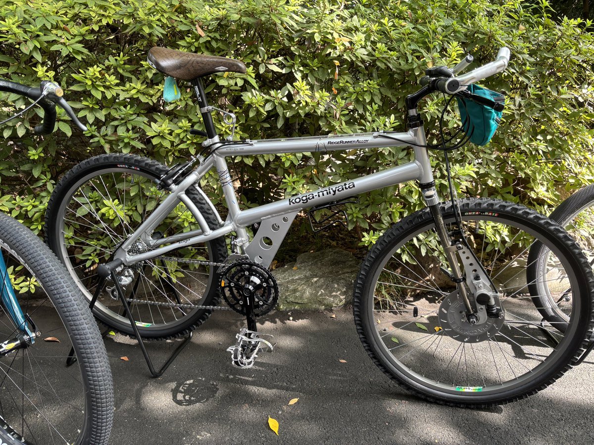 feebly_'s tweet photo. 中野 蓮華寺で開催のATBM(オールテラインバイクミーティング)にTREK OCLV 9800(90's) x Manitou Ti SX x Spinergy REV 26"で参加中
懐かしの名車もあり楽しい😃
#ATBM https://t.co/W6hBQYcaAd