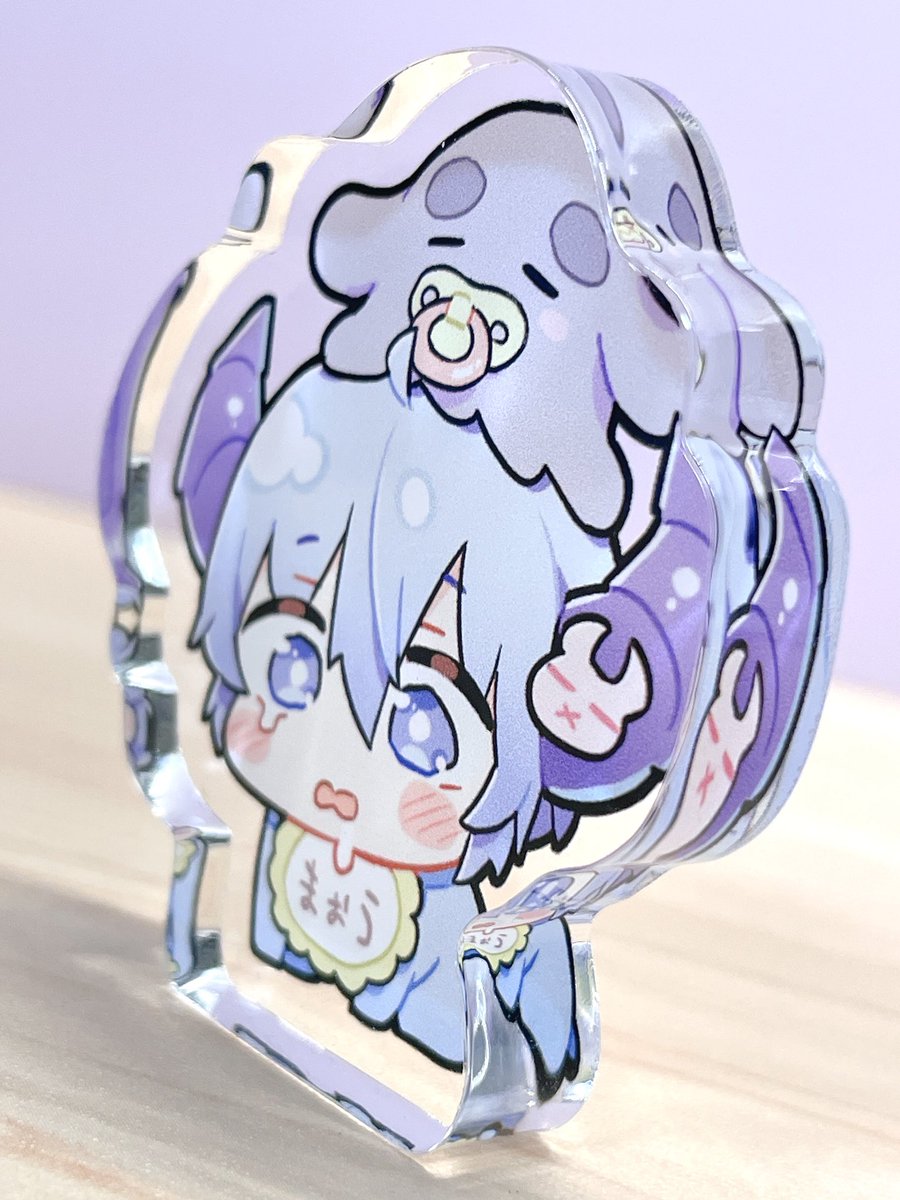 冬コミに出すあかちゃんまおうグッズ可愛いので見てください😈身長5cmです 