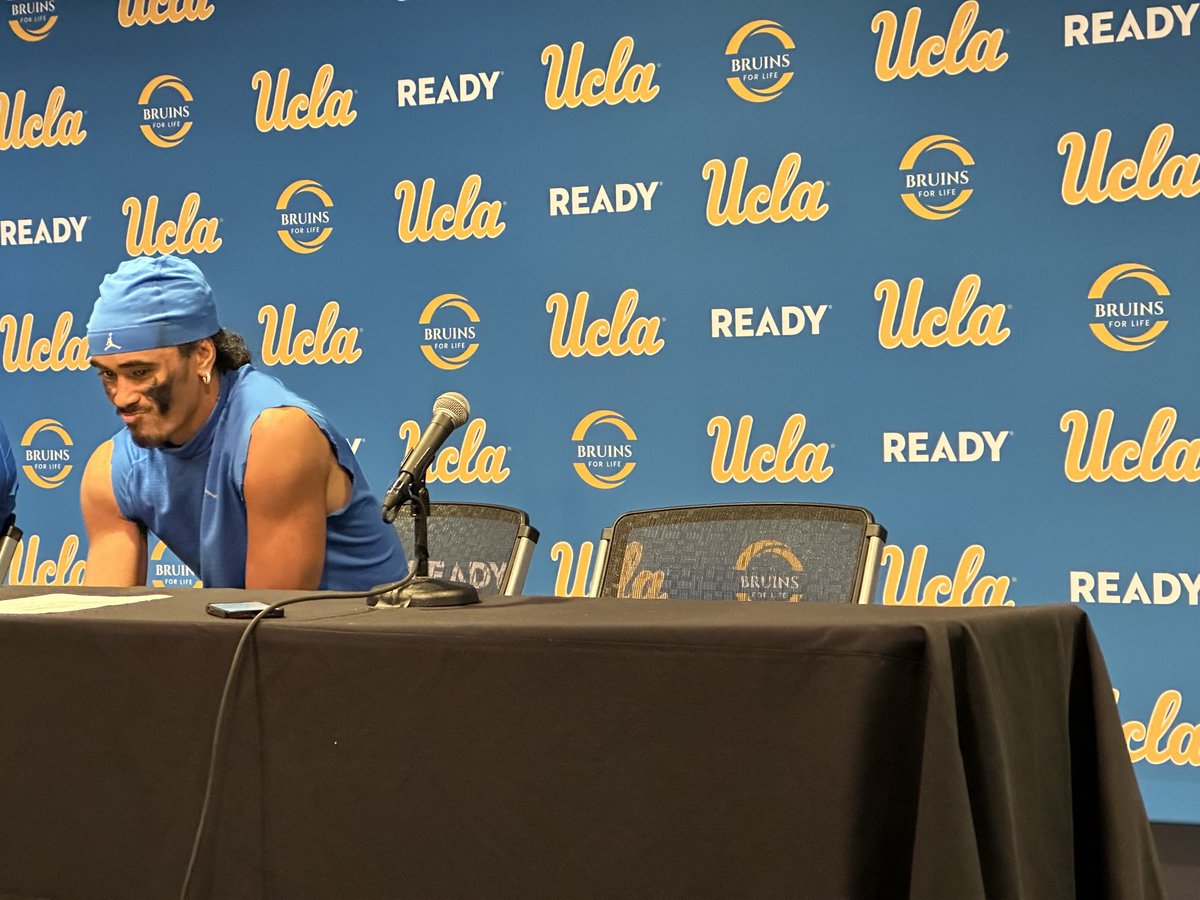 bethharrisap's tweet photo. #ucla pulls a stunner with #jerryneuheisel calling offensive plays and #nicoimmaleava executing https://t.co/Wb5FyR2y02