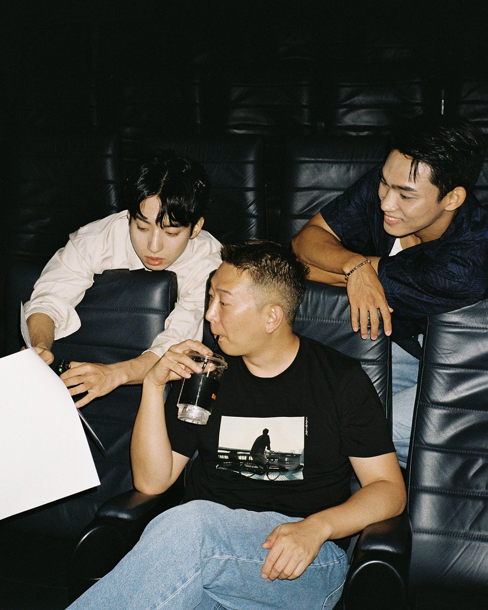 at9film's tweet image. 추석 연휴 기념 photo dump📸
엣나인이 필름 카메라로 담은 TEAM 3️⃣6️⃣7️⃣0️⃣.zip

연휴에도, 연휴 이후에도 3670과 함께해요🌕

#영화3670 #절찬상영중