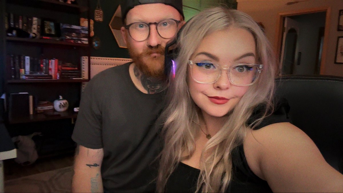 Live! Open lobbies then scary games!!

twitch.tv/sinpaiin