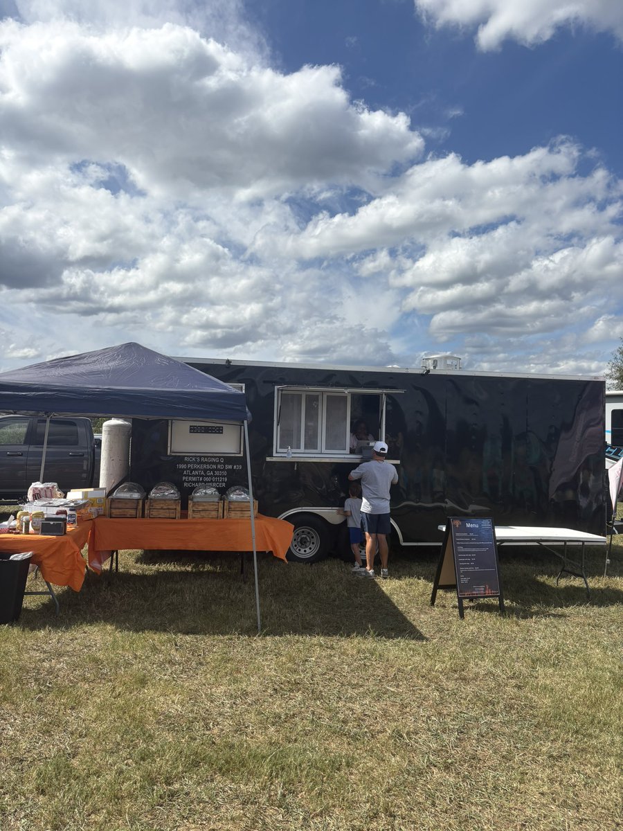 THE BBQ REVIEW tweet media