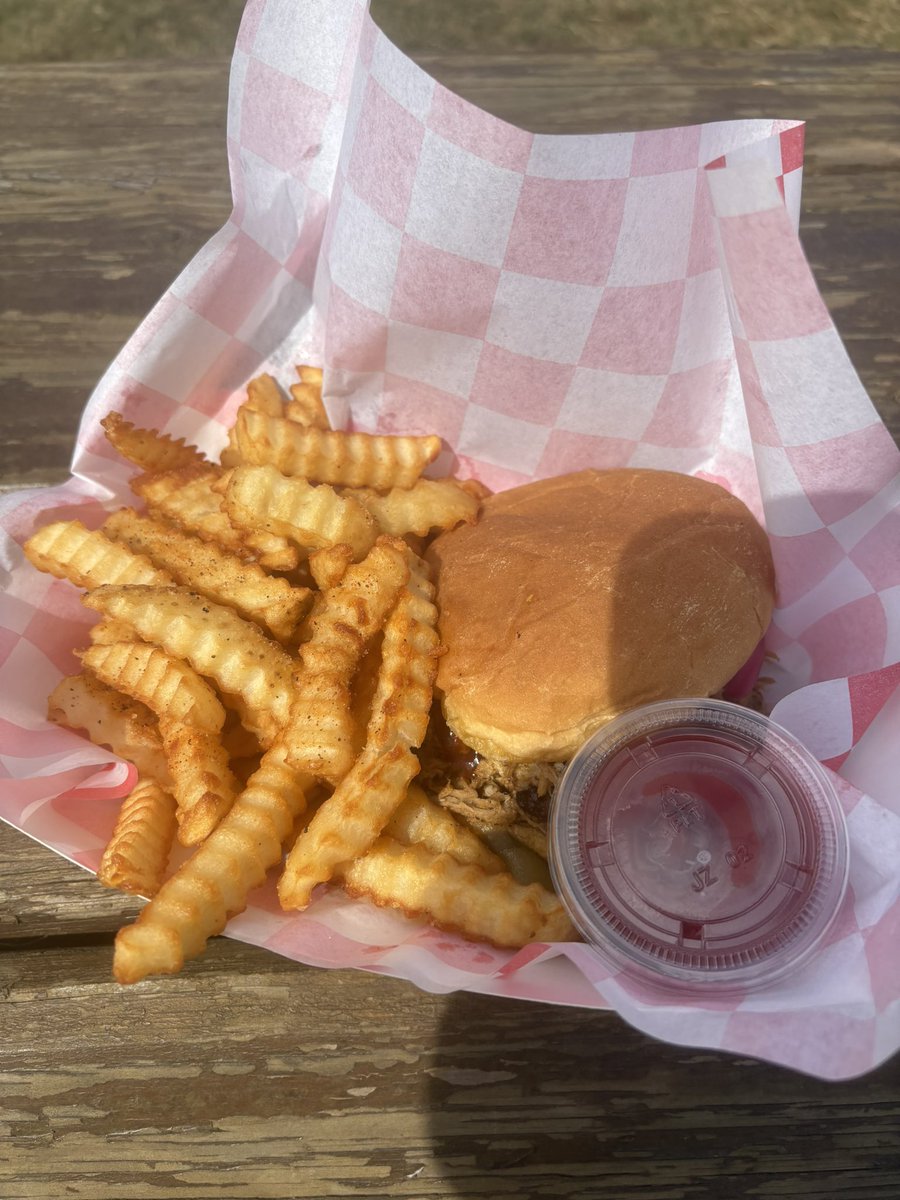 THE BBQ REVIEW tweet media