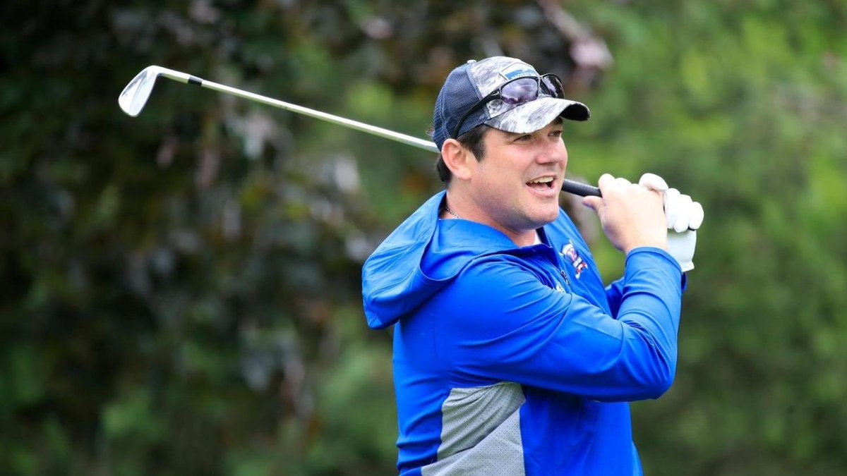 tonichiulli's tweet image. Happy #NationalGolfDay
#GolfLoversDay ⛳️🏌🏼‍♂️

@RealDeanCain, wishing you &amp;amp; your loved ones a beautiful &amp;amp; blessed weekend.🙏🏼❤️

Hope you score a hole-in-one with HOLY ONE!!👏🏻🎥🎬
#ComingSoon