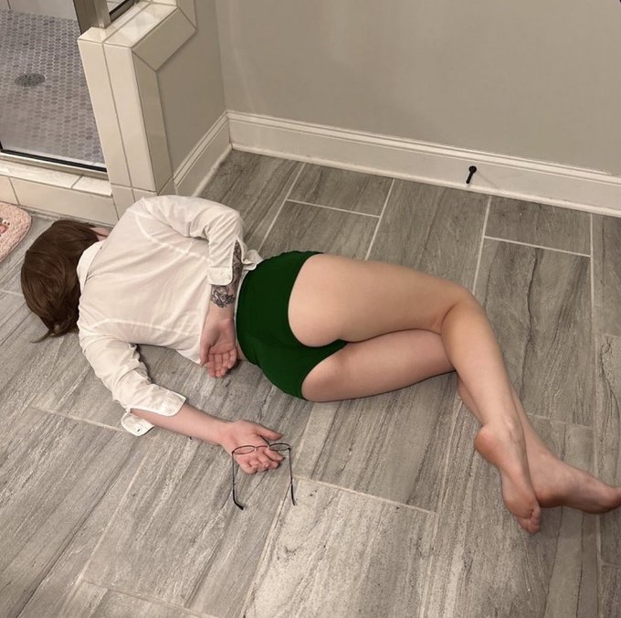 When all you see is violence in movies and sex on tv https://t.co/I8aND82A1Y