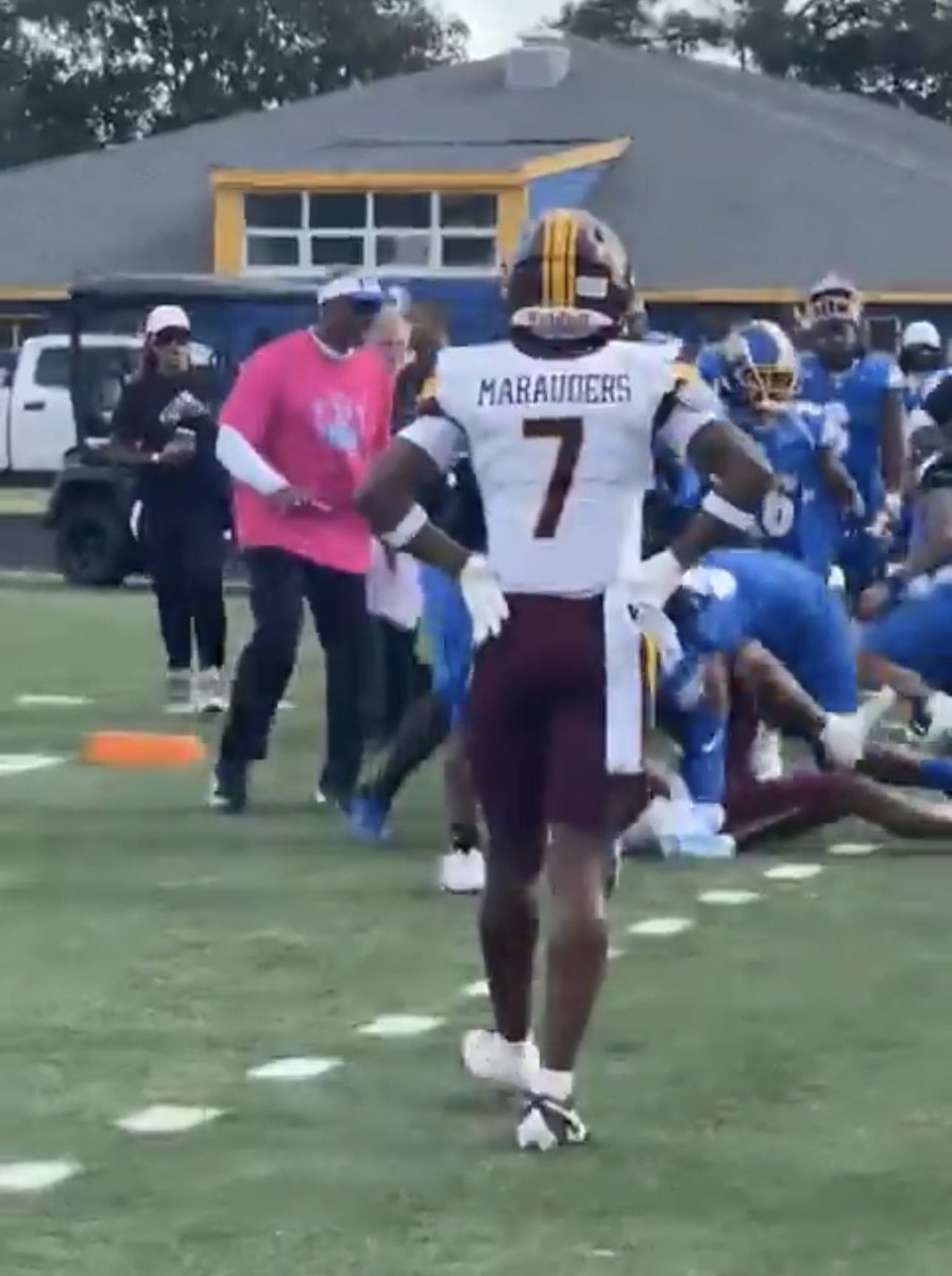 iO's World 🌎 #D4L tweet media