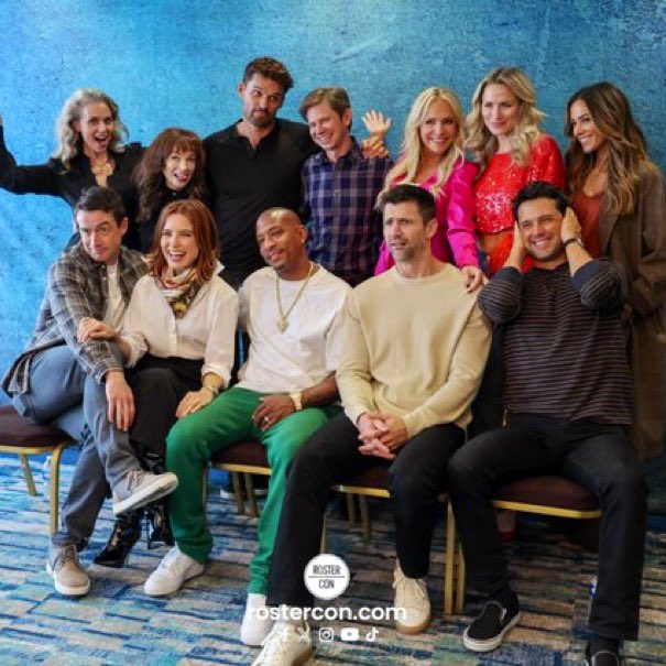 The One Tree Hill cast reunited in Paris today!