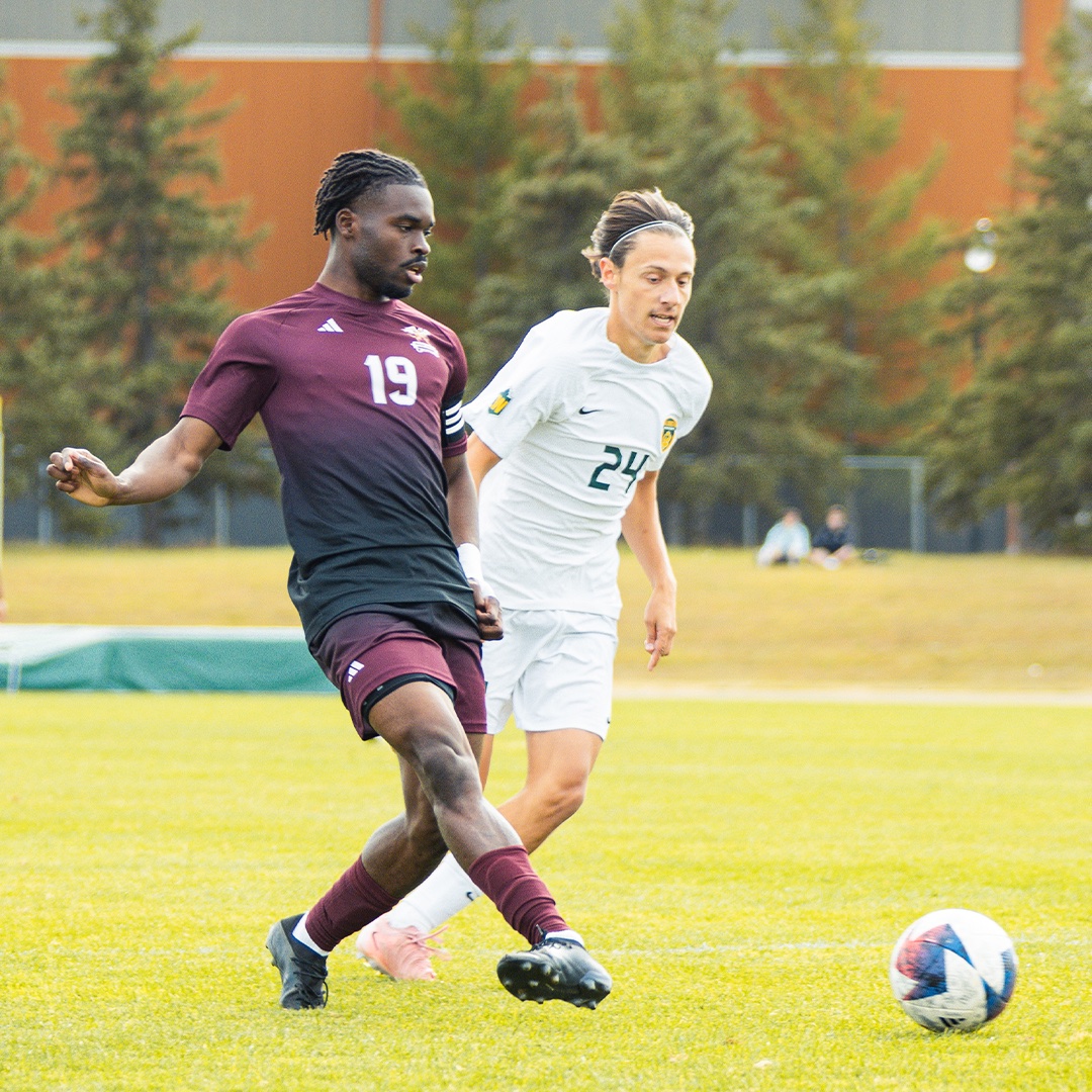 M⚽️| RECAP
With strong defensive play, <a href="/GriffinsMSOC/">MacEwan Griffins Men's Soccer</a> makes T-boy Fayia's 77th minute winner stand up for their first win - a 1-0 triumph - over cross-town #YEG rival <a href="/BearsandPandas/">UAlberta Golden Bears & Pandas</a>.
#GriffNation 
📷 Graeme Kelly

STORY➡️macewangriffins.ca/sports/msoc/20…