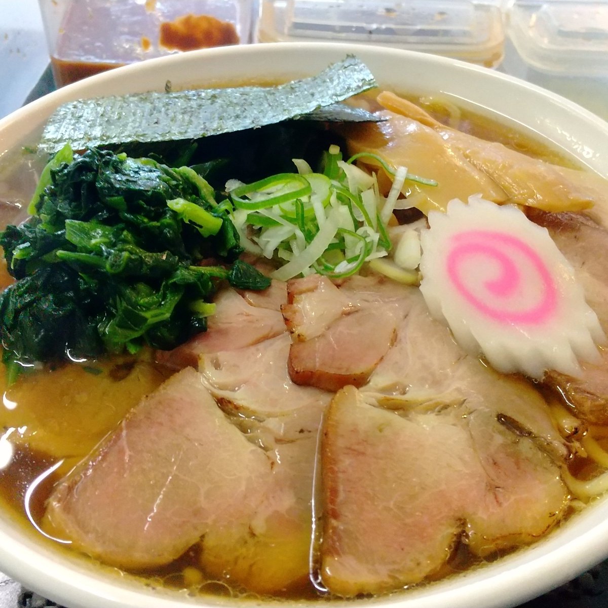 WAKATORA5725's tweet photo. 本日も11時～14時30分、17時～20時30分までの営業です🍜
若虎風物詩、おでんもお出し出来ます🍢
今日は、少し暑い感じがします💦
お店の中は、快適な温度にしてありますので、お近くにこられた際は、ぜひお立ち寄りください🚙💨🏃‍♀️
今日も元気に頑張りま〰️す👊😆🎵
よろしくお願い致します🐯
#麺屋若虎 https://t.co/TlHiwz1QP8