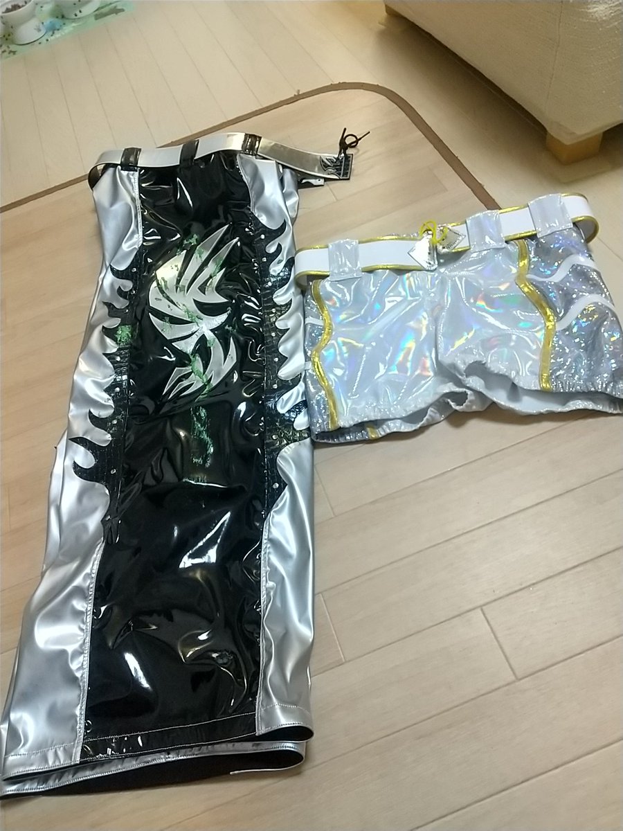 菊池悠斗 選手の新しいコスチューム
晴斗希選手の道頓堀プロレス最後の試合から使用
シルバー多めです
#道頓堀プロレス
#菊池悠斗
#KRAMPUS