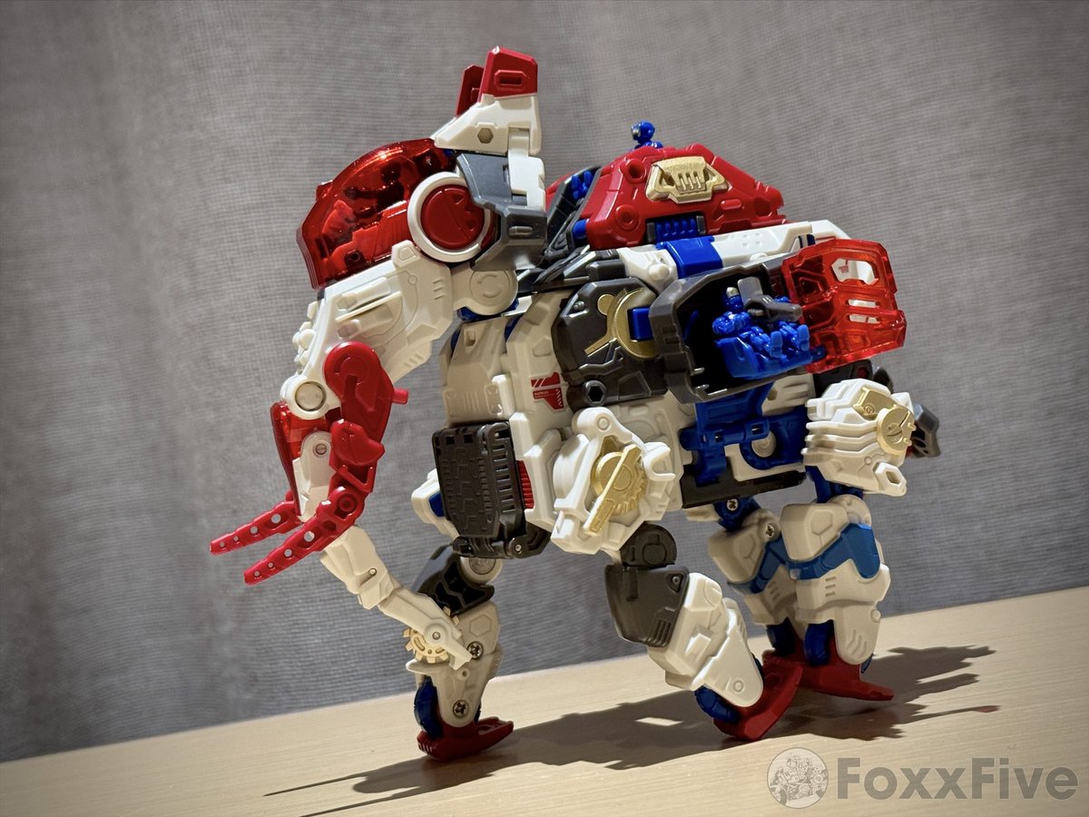Get to safety! @52ToysBeastBox #52toys #beastbox #ビーストボックス