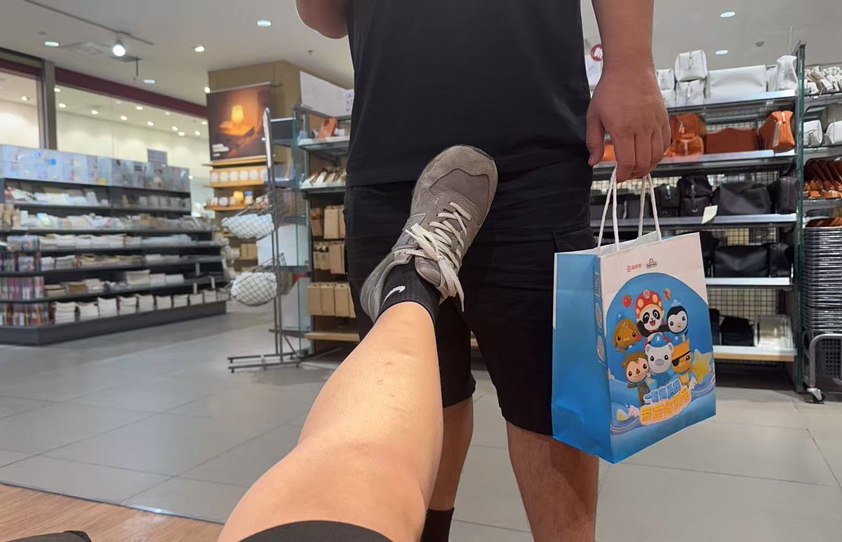 范博威 tweet media