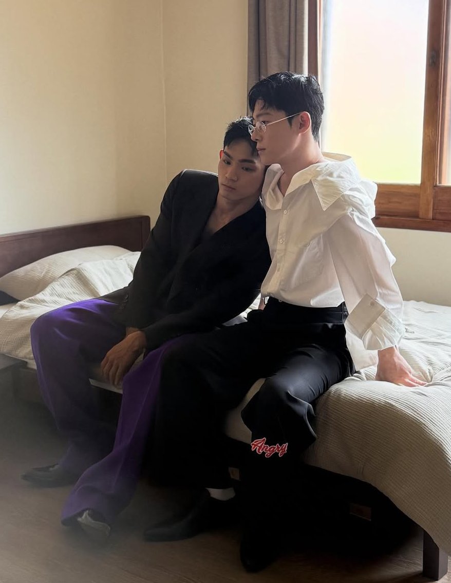 i_loham's tweet image. coreia é bom esse filme ser bom viu eu quero gays emocionando #영화3670