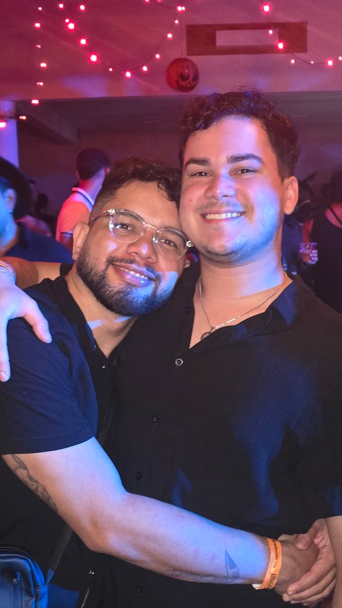 ecbitencourt2's tweet photo. Hoje é o dia do meu neném lindo! Parabéns marquinhos 🎉 @marquituuuu https://t.co/VNI4pWis1A