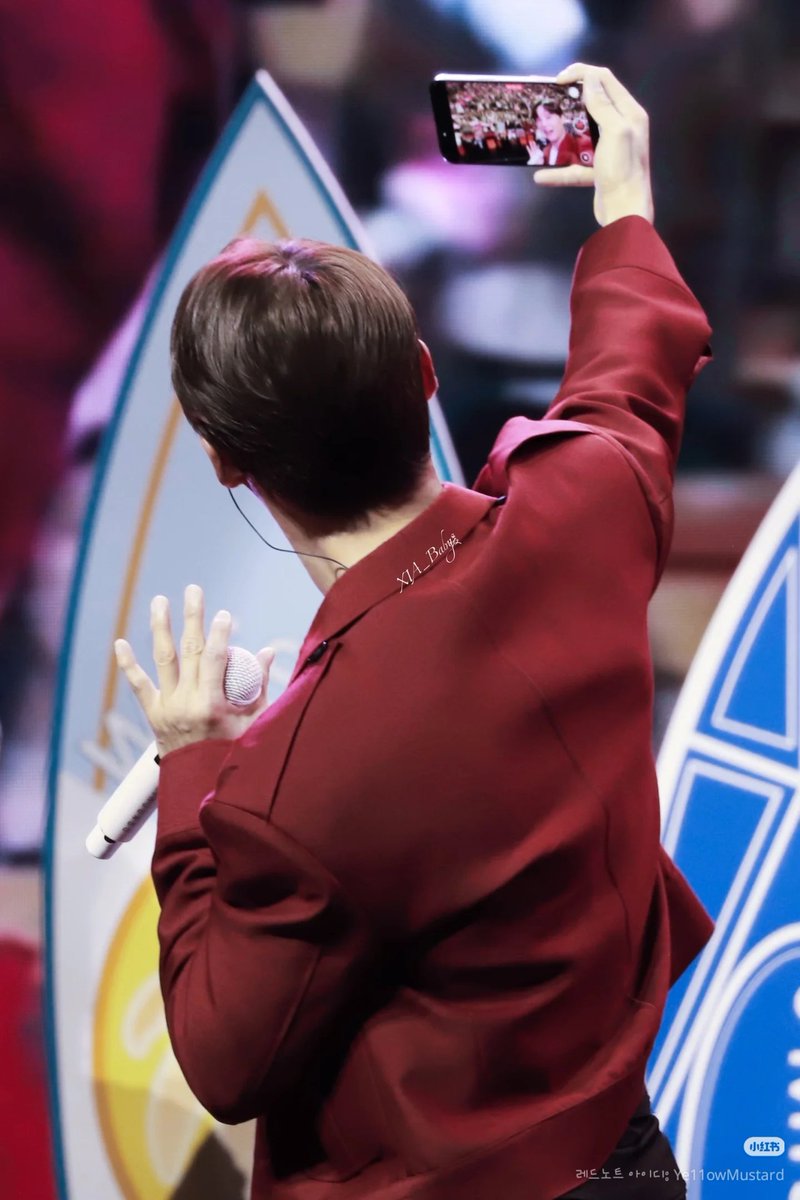 오빠 허리봐.. 갹/// 뒷모습 동글동그르르💞
xhslink.com/o/2TRG8NB7oCz