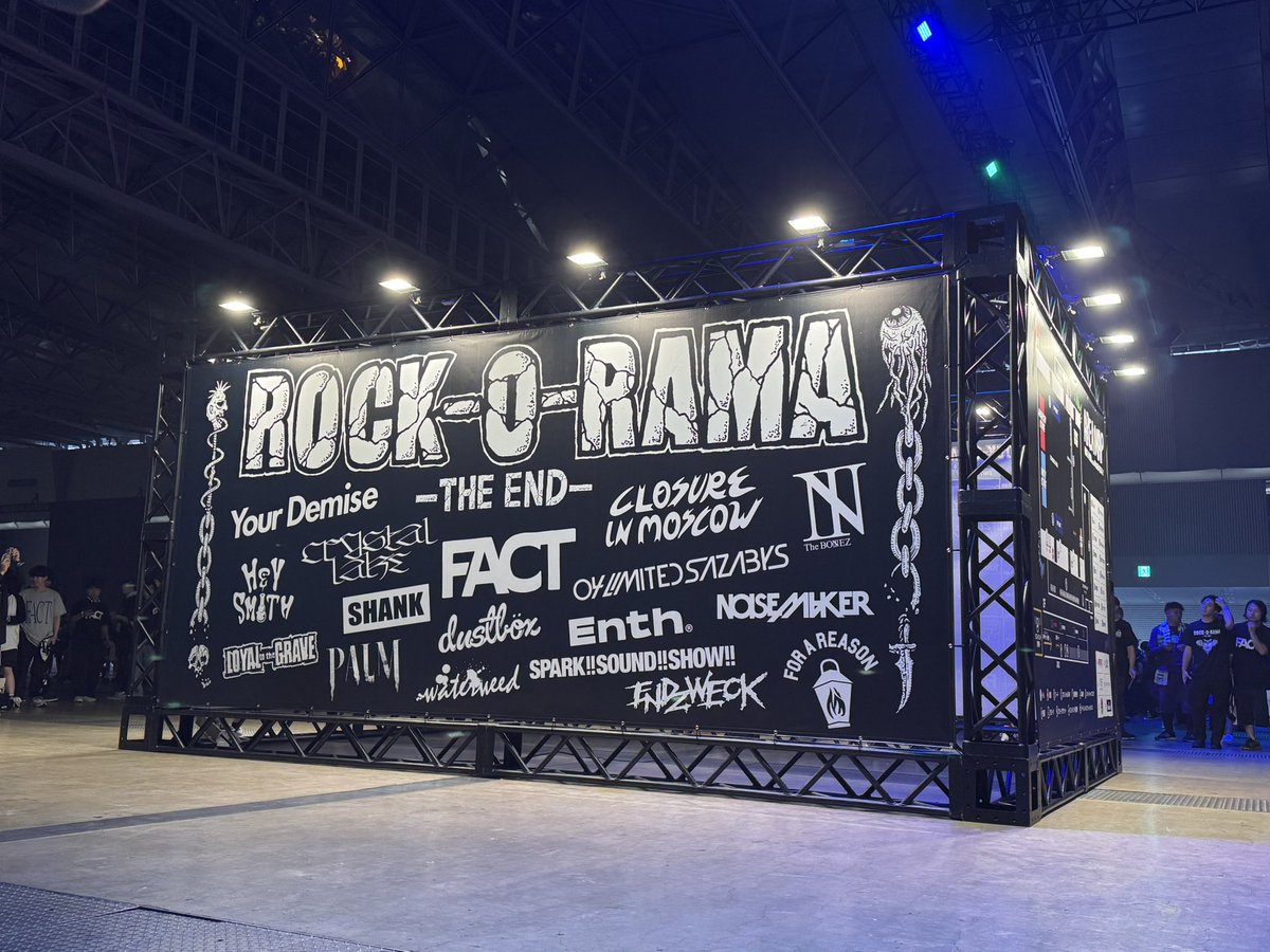 TEBICHI10's tweet photo. 幕張メッセ！ https://t.co/RNUuoQiXLT
