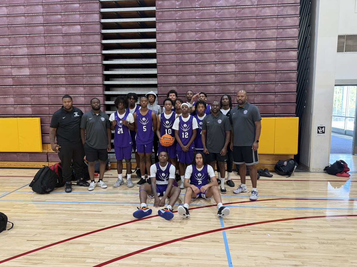 2-0 in the Pasadena City College Showcase with 20point wins over Pasadena Poly and Temecula Valley 

<a href="/Coach_Ash_/">Coach Ash ™️</a> <a href="/JamalSlo/">Coach Sloan</a> <a href="/pollonpreps/">Jack Pollon</a>