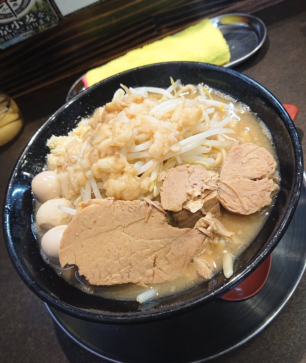 豚そば 金龍    ＠掛川市 
 【 豚そば 小 】￥1100
  ウズラ(3ｺ)￥120
  ごちそうさまでした!!😋