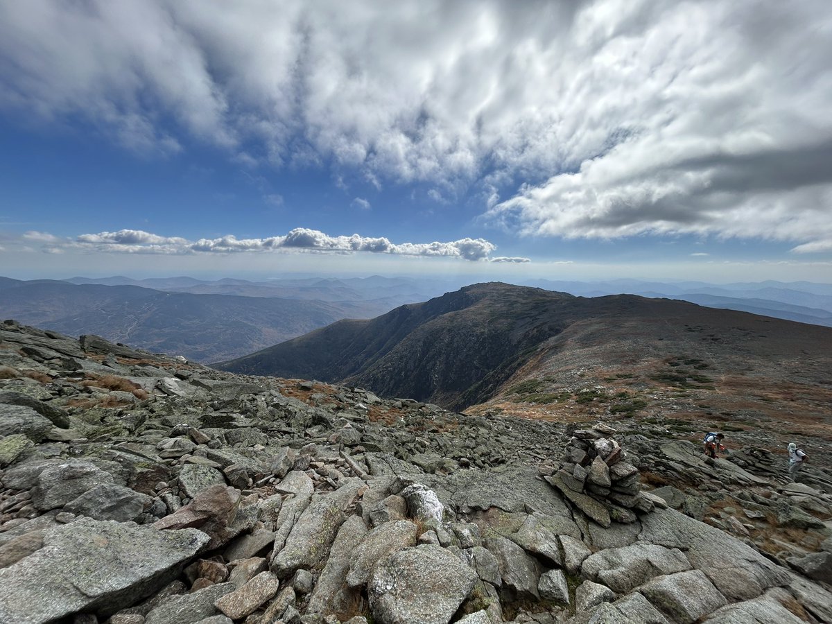 punishedmarxoid's tweet image. If ur ever sad just go on a hike